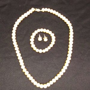 Imitation pearl necklace, bracelet & earrings set